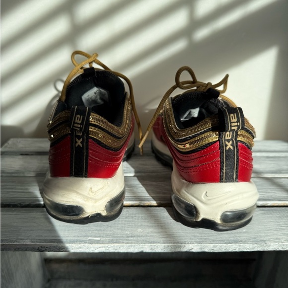 Nike Air Max • Gold sequin and red • Women’s size 7 - Picture 3 of 7